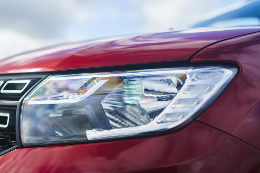 Детали экстерьера Dacia Sandero Stepway Techroad 2019 года  (UK) (фото 35 из 35)